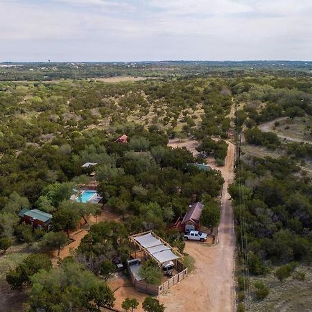 The Steel Magnolia Airstream - Cabins At Rim Rock Austin Exterior photo